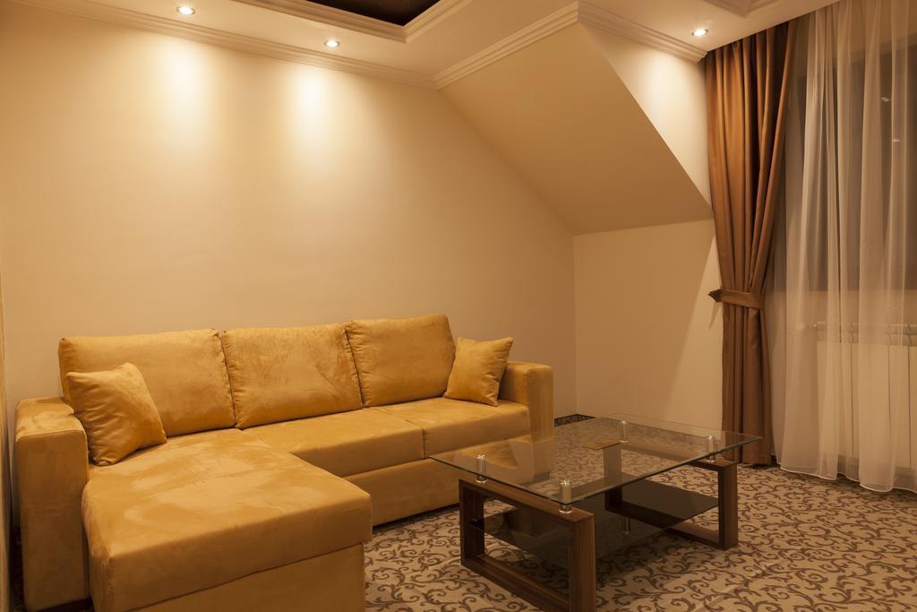 Allegria Hotel Alba Iulia Camera foto