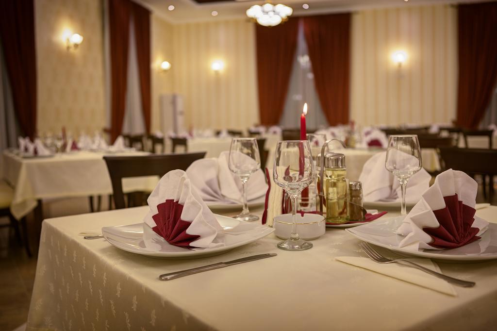 Allegria Hotel Alba Iulia Esterno foto
