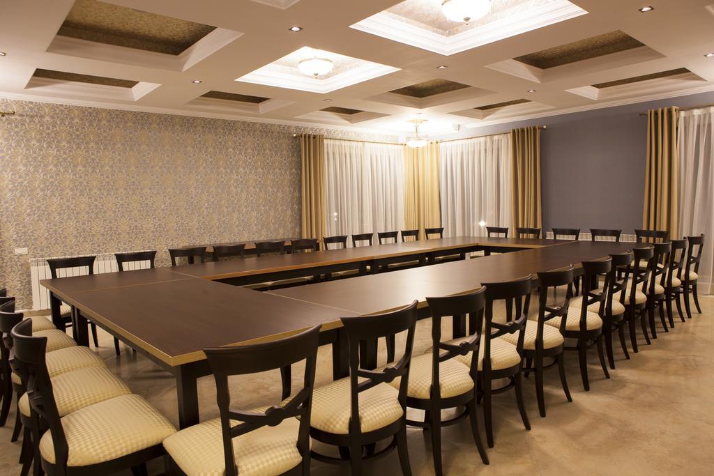 Allegria Hotel Alba Iulia Esterno foto