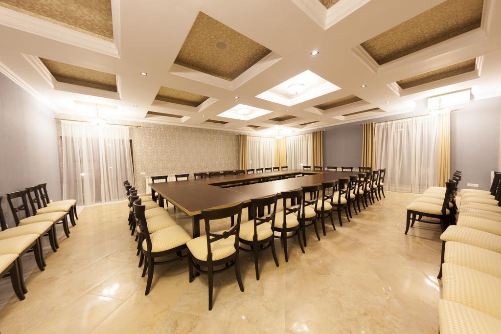 Allegria Hotel Alba Iulia Esterno foto