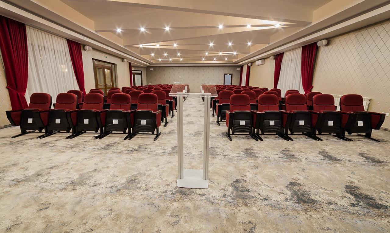 Allegria Hotel Alba Iulia Esterno foto